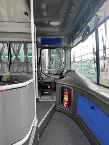 Imagen 14 de 21 de Mercedes Benz Oh 1618 Escolar 45 Asientos