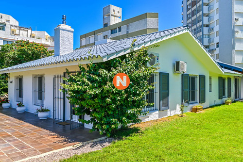 Casa En Venta, Mansa, Punta Del Este, 3 Dormitorios.