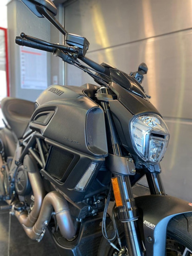 Ducati Diavel Dark 2018 - Excelente Unidad!