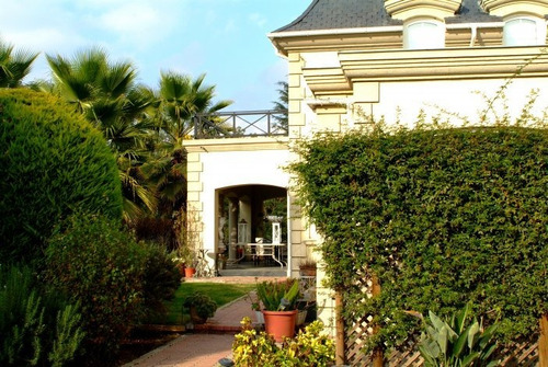 Imagen 22 de 30 de Exclusiva Casa Estilo Frances En Condominio Con Cancha De G