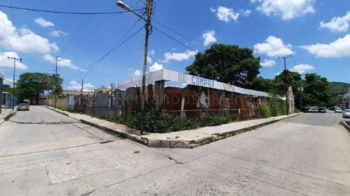 Imagen 4 de 14 de Leida Falcon Rentahouse Vende Terreno En Av Bolivar Valencia 22-429 Lf