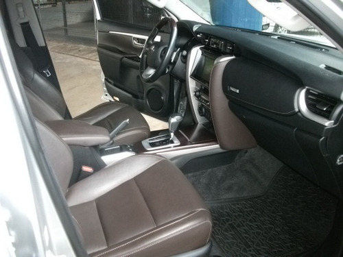 Toyota Hilux Sw4 2.8 4p Srx 4x4 Turbo Diesel Automático