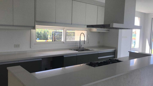 Imagen 14 de 14 de Casa A La Venta Laguna Canton Norte Con 4 Habi. Y Pileta