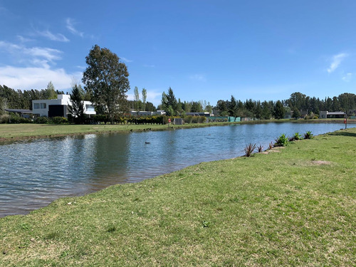 Terreno En Venta En Miralagos A La Laguna,la Plata