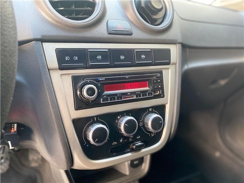 Volkswagen Voyage 1.0 Mi 8v Flex 4p Manual