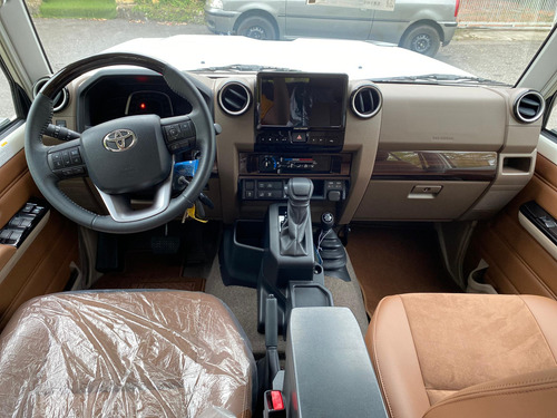 Toyota Macito Dubai Automático