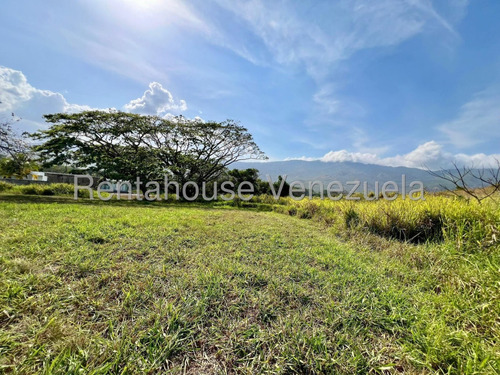 Ms: 25-15483. Vendemos Parcela Unifamiliar En Hato Royal, Guataparo, Edo Carabobo. A=2.741,63 M2