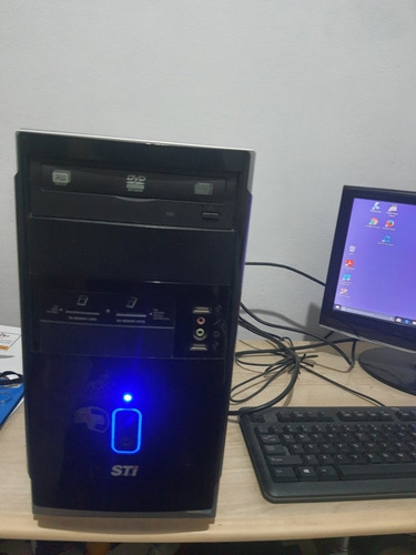 Imagem 1 de 10 de Computador Sempre Toshiba,model:es-1682 G-4472