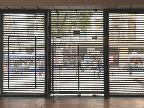 Gran Local Habilitado En Santiago Centro