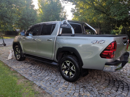 Toyota Hilux 2.8 Cd Srx 177cv 4x4 At 2018