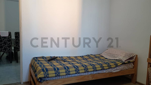 Venta Departamento De 3 Dormitorios En Fonavi Parque Field