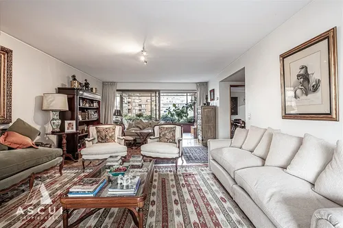Departamento En Venta De 3 Dorm. En Vitacura