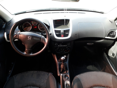 Peugeot 207 Passion 2010/11 1.4 Xr Flex 4p
