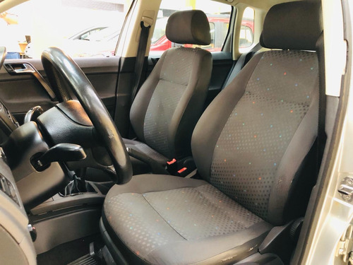 Volkswagen Polo 1.6 2002/2003 (8749)