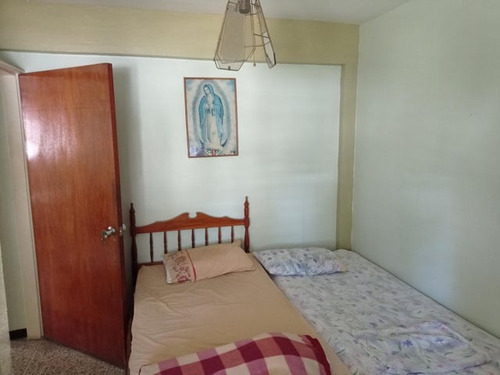 Aslibel Melédez Vende Espaciosa Casa Al Este De Barquisimeto