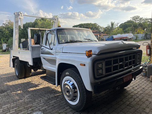Ford F1300 Poliguindaste Caçamba