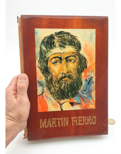 Libro Martin Fierro Madera Dibujos Ditaranto (polilingue) (Usado)