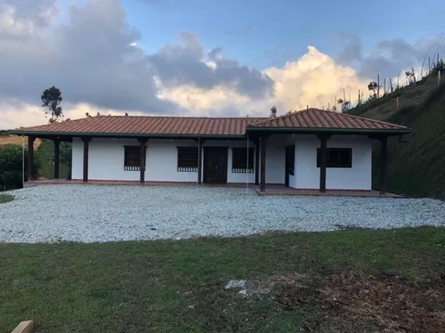 Encantadora Finca En Venta Marinilla Antioquia