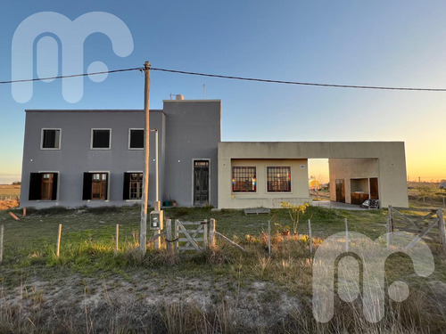 Casa En Venta En Barrio Las Luciérnagas Arana