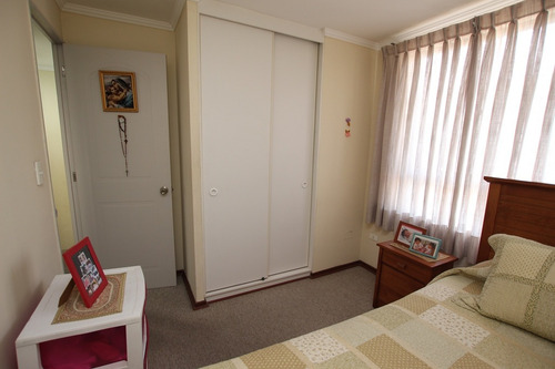 Se Vende Cómoda Casa Pareada De 2 Pisos En Maipú
