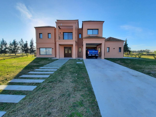 Casa  En Alquiler En La Reserva Cardales, Campana, G.b.a. Zona Norte