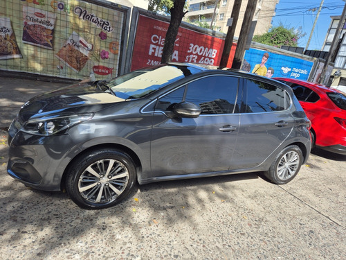 Peugeot 208 1.6 Feline