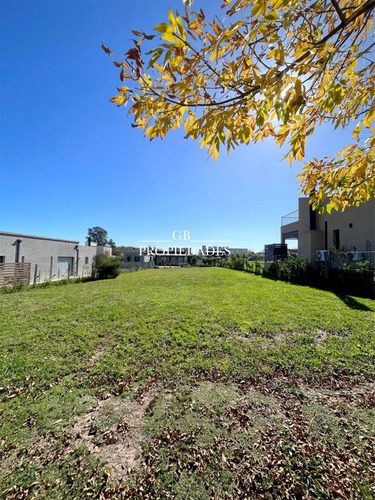 Venta De Lote En Santa Elena, Pilar