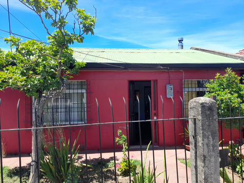 Hermosa Casa, 4 Dormitorios En 4 Oriente, Talca