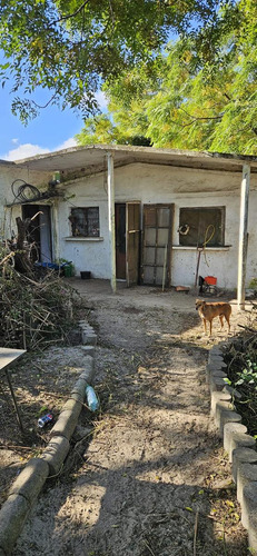 Casa De 2 Dormitorios Para Reciclar En Gran Predio Muy Alto