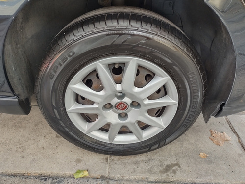 Imagen 7 de 15 de Fiat Grand Siena 1.4 Attractive 87cv C/pack Seguridad 2014