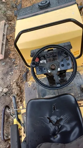 Vibrocompactador Dynapac C122 Modelo 2005