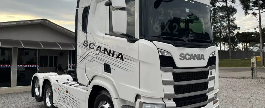 Scania R 450 Teto Alto 6x2 Ano 2023 Branco Susp. Ar R450