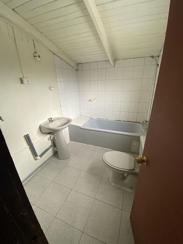 Casa En Venta Con Local Comercial De 5 Dorm. En Puerto Montt