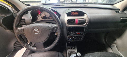 Imagem 8 de 9 de Chevrolet Montana Sport 1.8 Flex 2005