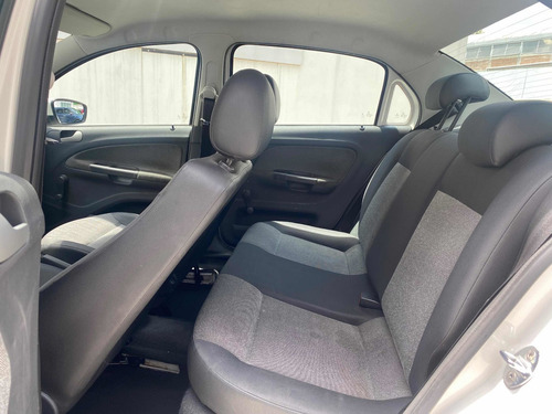 Imagen 8 de 12 de Volkswagen Gol 2014 1.6 Cl Mt