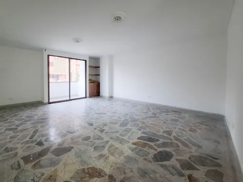 Apartamento En Venta En Laureles Cerca Al Primer Parque