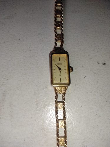 Reloj Citizen Quartz Dorado Dama