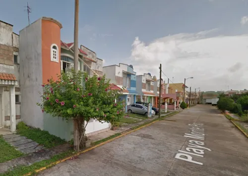Casa En Venta Remate Bancario, Playa Monte Pío, Las Olas, 96343 Resd. Las Olas, Ver -jcbb2