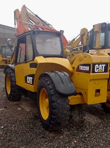 Imagen 3 de 16 de Manipulador Telescópico Telehandler Cat Th220b