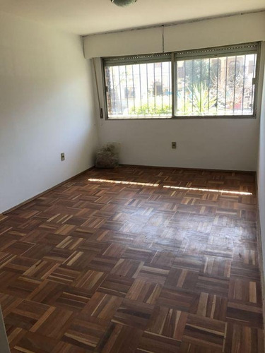 Buen Apto 1 Dorm. Sobre Bvl. España