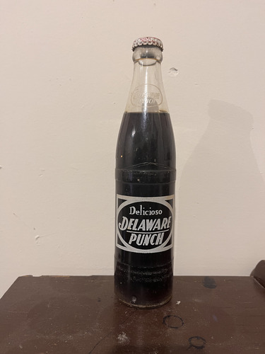 Antigua Botella Refresco Delaware Punch Soda Uva (Usado)