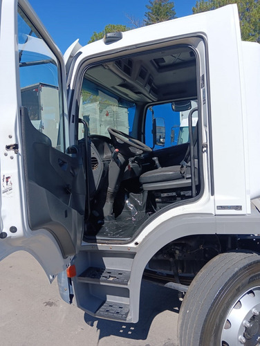 Mercedes Benz Atego 2426 6x2 No Chassis Ano 2016.