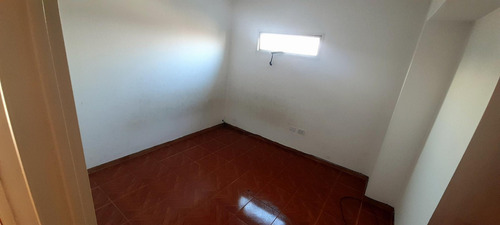 Imagen 5 de 7 de Departamento 3 Amb 1er Piso Con Balcón