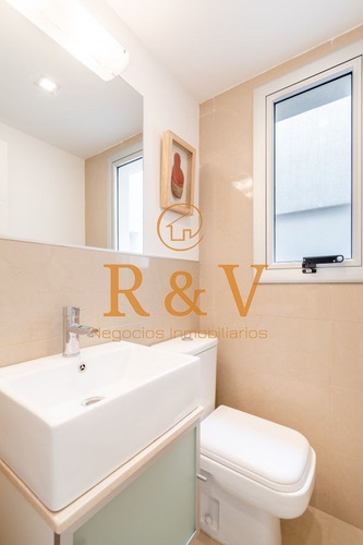 Imagen 22 de 28 de Apartamento De Tres Dormitorios En Suite En Alquiler Con Vista El Mar En Primera Lãnea Playa Brava