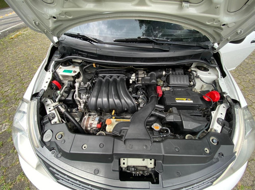Nissan Tiida 2012 1.8 Miio