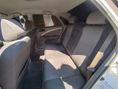 Imagen 8 de 13 de Chevrolet Optra Desing