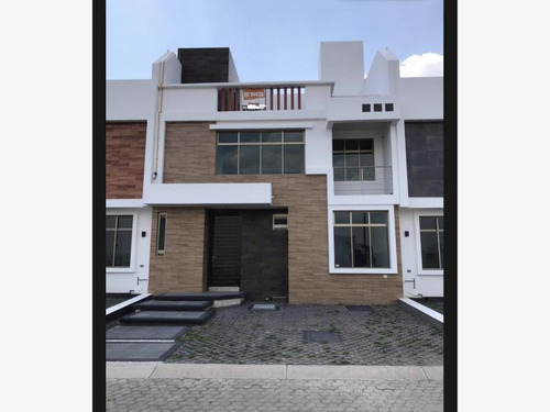 Imagen 2 de 12 de Casa Sola En Venta Valle Del Sol 2