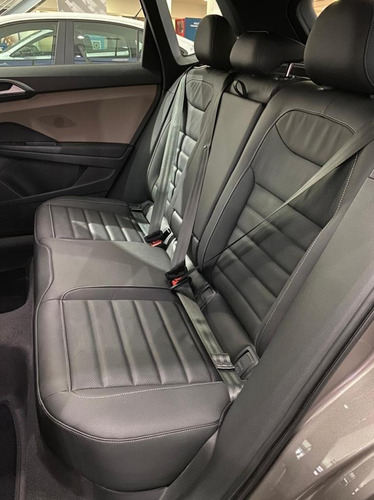 Imagen 13 de 15 de Volkswagen Taos 1.4 250 Tsi Hero Lucas Semini