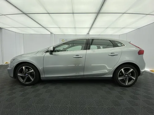 Volvo V40 1.6 T4 R-design