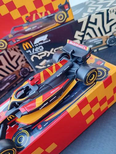 Auto Fórmula 1 Mcdonald's Pelicula 2025 Coleccionable 1/43 F1 Mc Donalds Rojo
